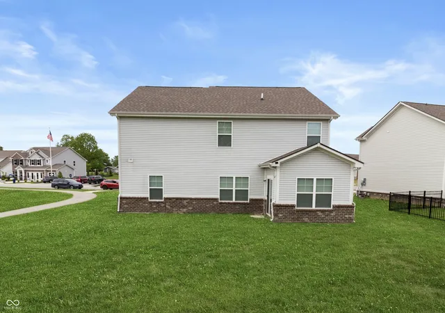 27th image of 1075 Galaxy Ln, Danville, IN 46122 | MLS# 22104299