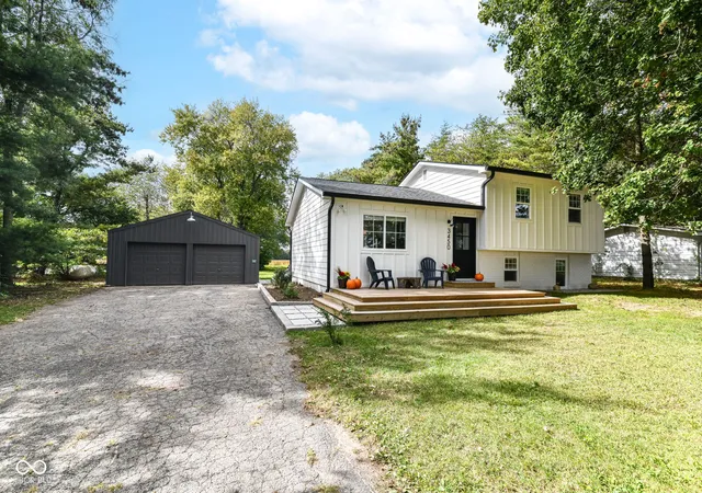 Homes for sale in Whitestown, IN | 3450 S 575 E, Whitestown, IN 46075 | MLS# 22104307
