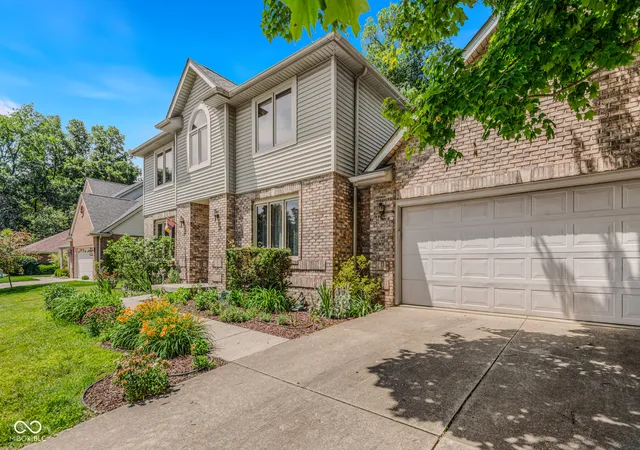 3rd image of 6064 Acorn Dr, Columbus, IN 47201 | MLS# 22104341