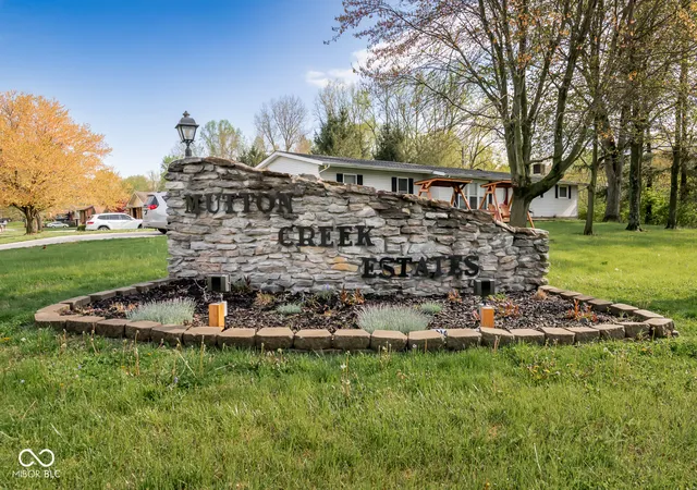 Homes for sale in Seymour, IN | 2863 Whitney Wy, Seymour, IN 47274 | MLS# 22104375