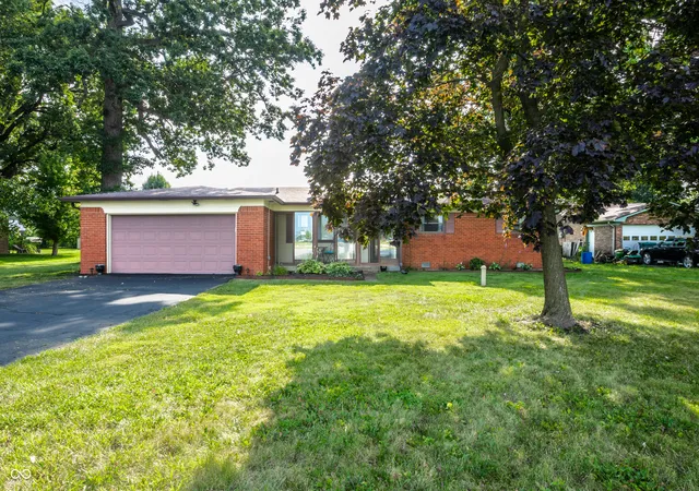 Photo 3 of Single family home for sale at 4525 N County Rd 1000 E, Brownsburg, IN 46112 | MLS# 22104376 | Listing updated on 2026-09-30