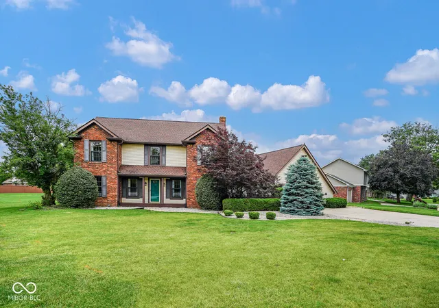 1st image of 3007 Greensview Dr, Greenwood, IN 46143 | MLS# 22104381
