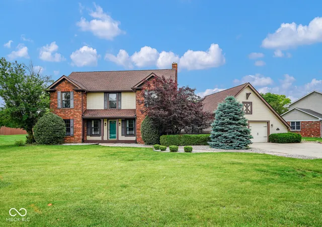 4th image of 3007 Greensview Dr, Greenwood, IN 46143 | MLS# 22104381
