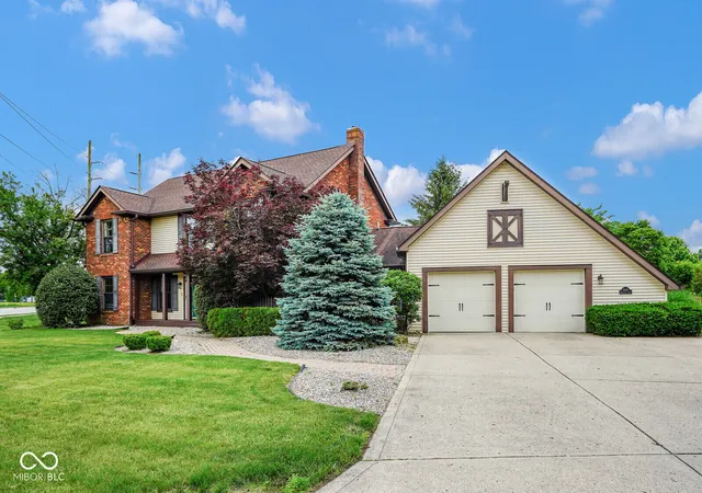 5th image of 3007 Greensview Dr, Greenwood, IN 46143 | MLS# 22104381