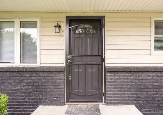 3rd image of 2248 Dupont Ct, Indianapolis, IN 46229 | MLS# 22104384
