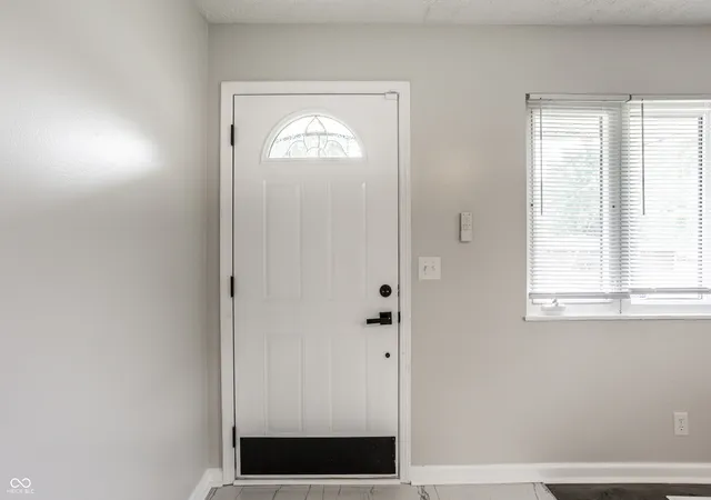 4th image of 2248 Dupont Ct, Indianapolis, IN 46229 | MLS# 22104384