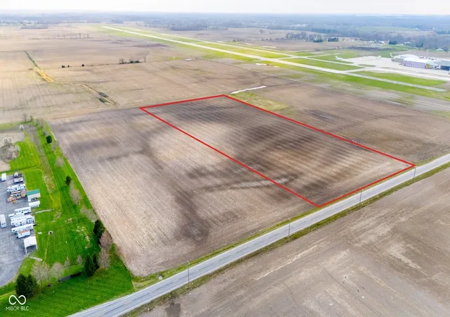 2nd image of 11901 E State Road 32, Zionsville, IN 46077 | MLS# 22104396