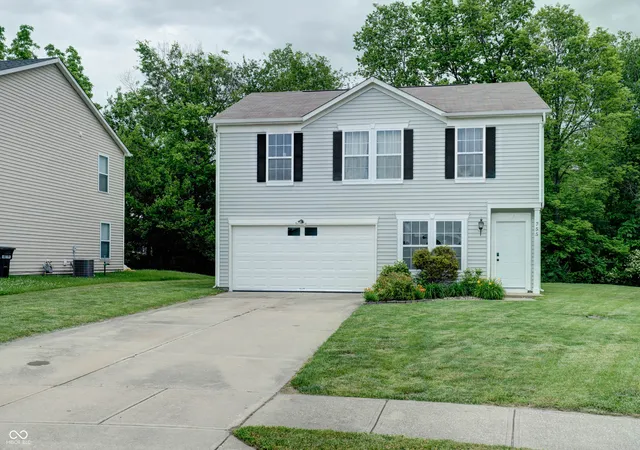 Homes for sale in Greenfield, IN | 755 Sedgewick Ln, Greenfield, IN 46140 | MLS# 22104411