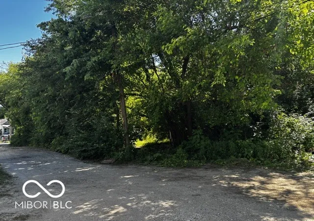 1st image of 1527 E 12th St, Indianapolis, IN 46201 | MLS# 22104425