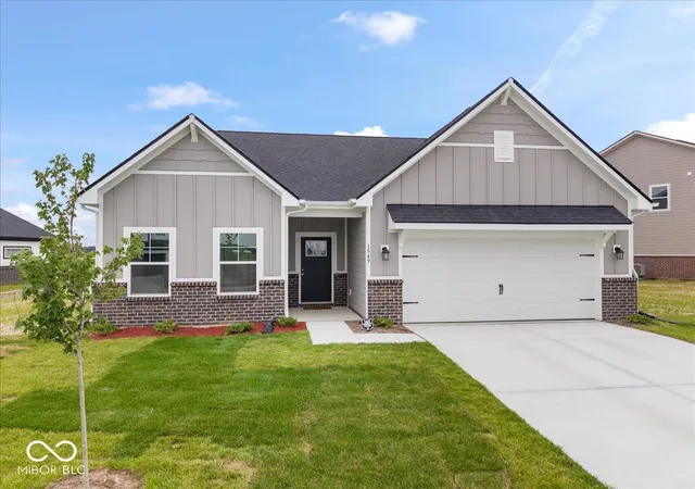 3rd image of 1549 Little Rodeo Pl, Greenwood, IN 46143 | MLS# 22104442