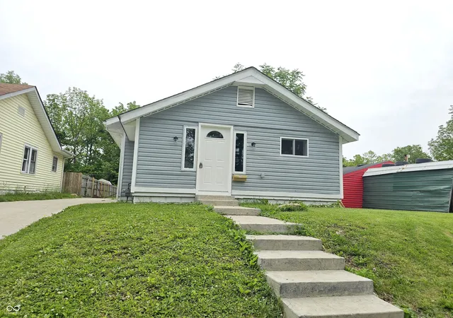 3rd image of 1720 Johnson Ave, Anderson, IN 46016 | MLS# 22104450