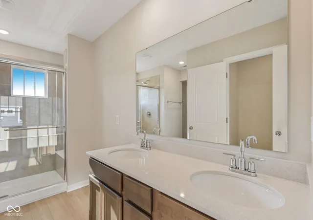 Photo 3 of Single family home for sale at 5619 Arcade Blvd, Mc Cordsville, IN 46055 | MLS# 22104464 | Listing updated on 2026-08-27