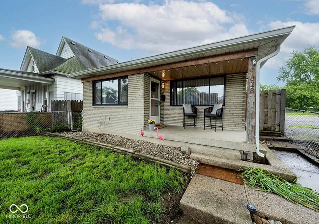 1st image of 828 Cottage Ave, Indianapolis, IN 46203 | MLS# 22104482
