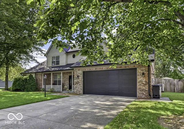 2nd image of 5225 W Stonehaven Ln, New Palestine, IN 46163 | MLS# 22104493