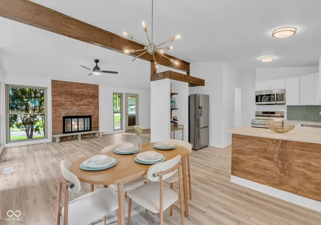 Photo 4 of Single family home for sale at 9105 Washington Blvd, Indianapolis, IN 46240 | MLS# 22104521 | Listing updated on 2026-10-28