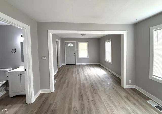 image of 3526 E Vermont St, Indianapolis, IN 46201 | MLS# 22104546