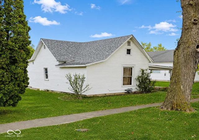 1st image of 936 W Main St, Portland, IN 47371 | MLS# 22104547