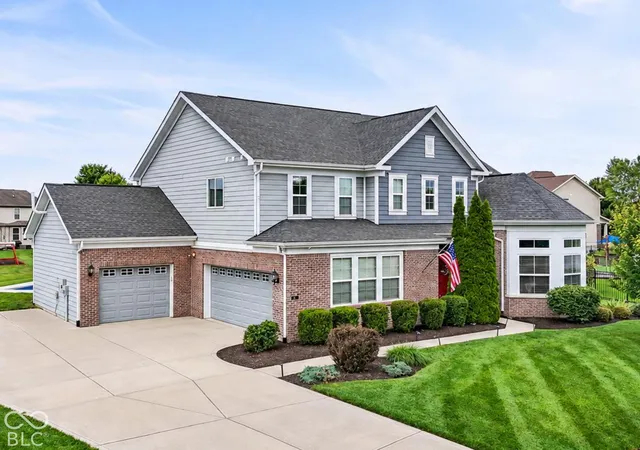 Photo 1 of Single family home for sale at 1091 Margate Dr, Greenwood, IN 46143 | MLS# 22104564 | Listing updated on 2026-09-26