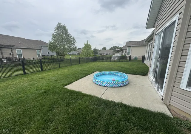 25th image of 4047 N Oval Ln, Greenwood, IN 46142 | MLS# 22104598