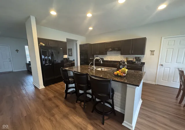 4th image of 4047 N Oval Ln, Greenwood, IN 46142 | MLS# 22104598