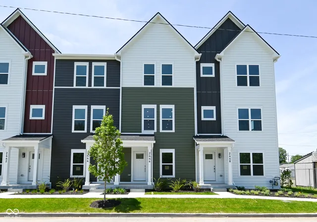 1st image of 2446 Winthrop Ave, Indianapolis, IN 46205 | MLS# 22104604