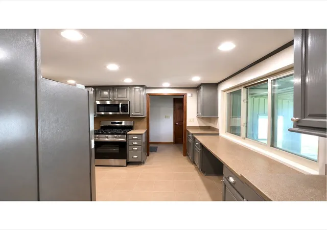 Photo 2 of Single family home for sale at 7855 Bluff Rd, Indianapolis, IN 46217 | MLS# 22104640 | Listing updated on 2026-10-06