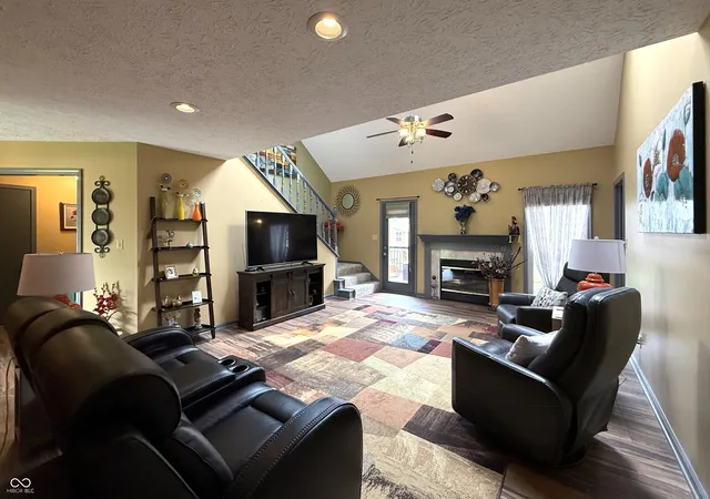 Homes for sale in Brownsburg, IN | 1069 Redwood Dr, Brownsburg, IN 46112 | MLS# 22104648