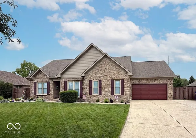Homes for sale in Brownsburg, IN | 1069 Redwood Dr, Brownsburg, IN 46112 | MLS# 22104648