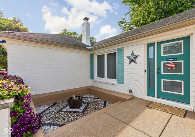 Homes for sale in Brownsburg, IN | 708 Airport Rd, Brownsburg, IN 46112 | MLS# 22104671