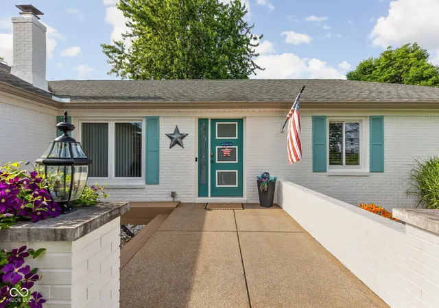 Homes for sale in Brownsburg, IN | 708 Airport Rd, Brownsburg, IN 46112 | MLS# 22104671