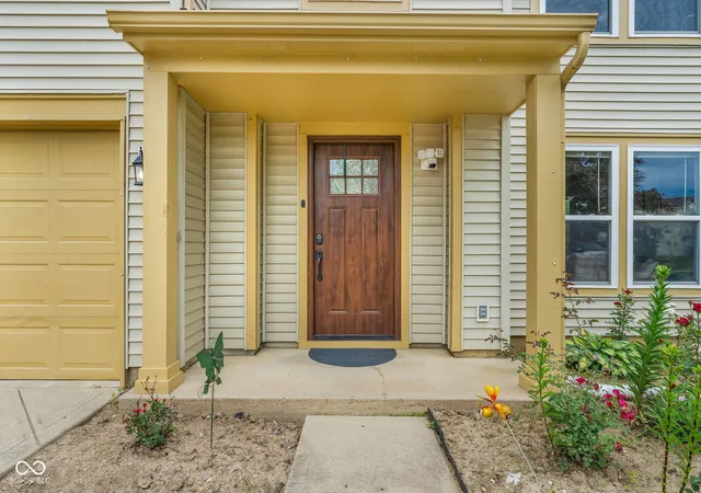 Photo 3 of Single family home for sale at 9802 Blue Ridge Way, Indianapolis, IN 46234 | MLS# 22104678 | Listing updated on 2026-09-01