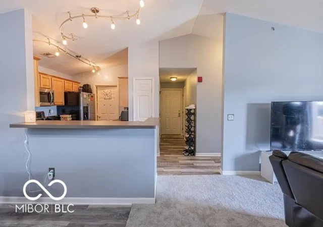2nd image of 6239 Amber Creek Ln #312, Indianapolis, IN 46237 | MLS# 22104741