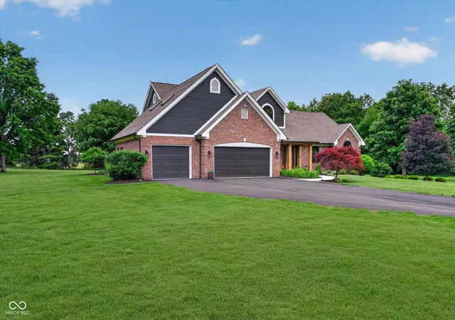Homes for sale in Cicero, IN | 117 Royal Pine Ln, Cicero, IN 46034 | MLS# 22104788