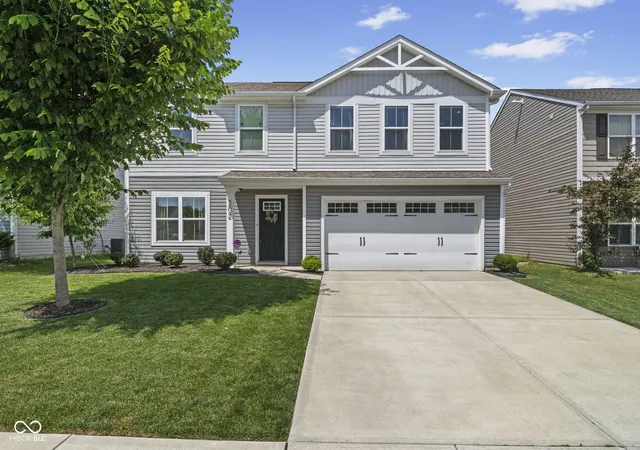 Photo 2 of Single family home for sale at 202 Traditions Pass, Greenwood, IN 46143 | MLS# 22104800 | Listing updated on 2026-06-16