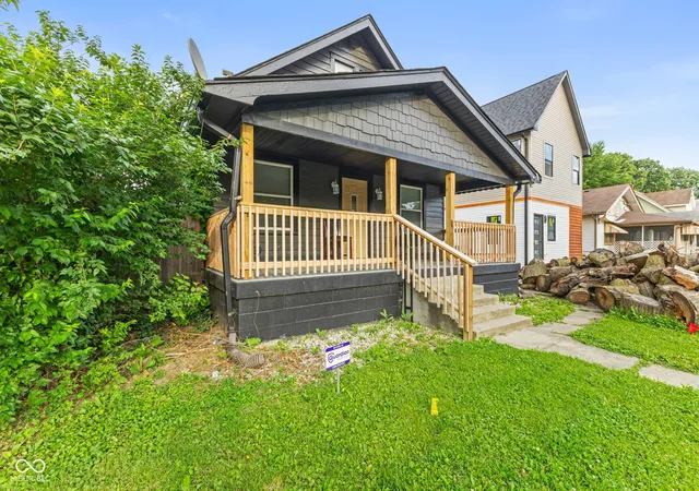 Photo 3 of Single family home for sale at 805 N Euclid Ave, Indianapolis, IN 46201 | MLS# 22104811 | Listing updated on 2026-07-13