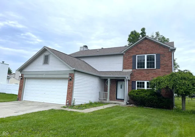 Photo 3 of Single family home for sale at 10522 Creekside Woods Dr, Indianapolis, IN 46239 | MLS# 22104813 | Listing updated on 2026-09-23
