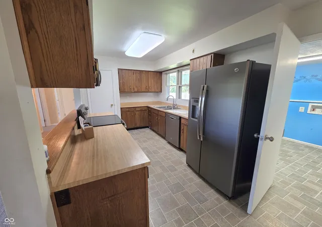 5th image of 26098 State Road 46 W, Batesville, IN 47006 | MLS# 22104836