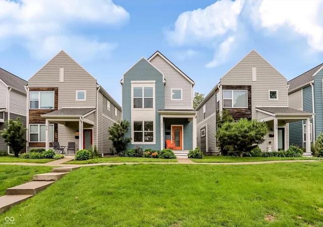 Homes for sale in Indianapolis, IN | 52 Central Greens Blvd, Indianapolis, IN 46222 | MLS# 22104889