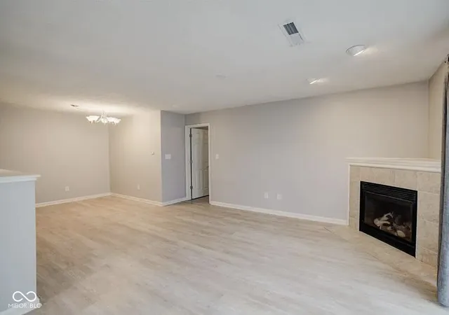 3rd image of 11475 Clay Ct #100, Fishers, IN 46037 | MLS# 22104892