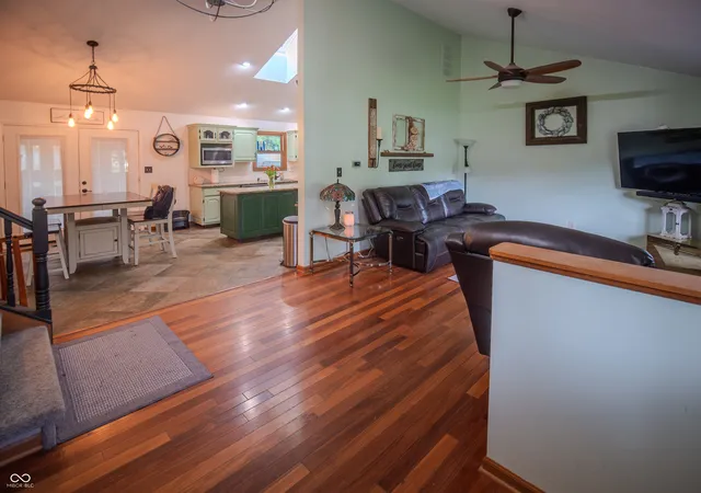 5th image of 225 Southwind Wy, Greenwood, IN 46142 | MLS# 22104895