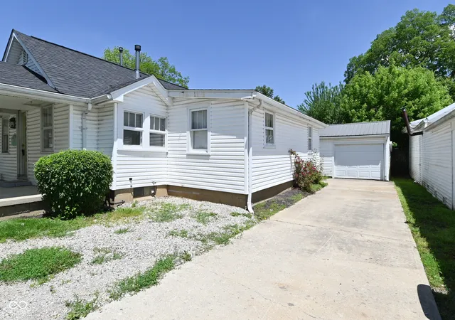 Homes for sale in Middletown, IN | 118 N 8th St, Middletown, IN 47356 | MLS# 22104940