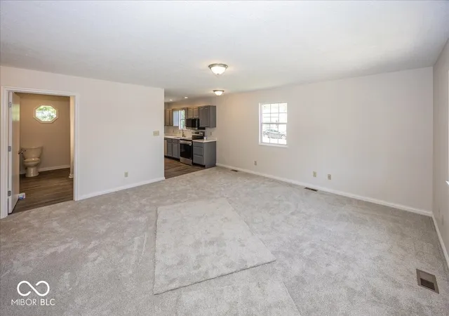 Photo 3 of Sale Pending at 406 Mount St, Greenfield, IN 46140 | MLS# 22104941 | Listing updated on 2026-09-22