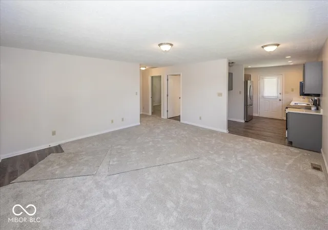Photo 4 of Sale Pending at 406 Mount St, Greenfield, IN 46140 | MLS# 22104941 | Listing updated on 2026-09-22