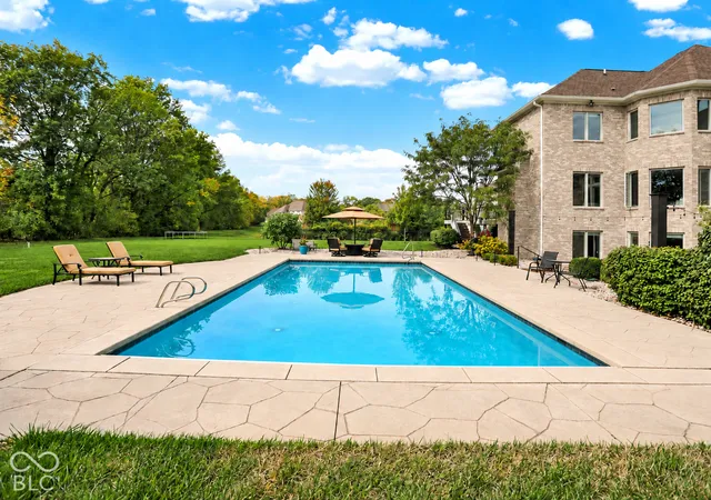 Photo 4 of Sale Pending at 10526 Iron Horse Ln, Carmel, IN 46032 | MLS# 22104950 | Listing updated on 2026-10-06