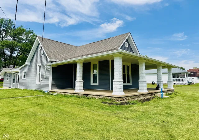 Homes for sale in Freetown, IN | 4810 W State Road 58, Freetown, IN 47235 | MLS# 22104957