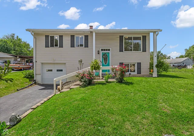1st image of 4546 Laclede St, Indianapolis, IN 46221 | MLS# 22104962