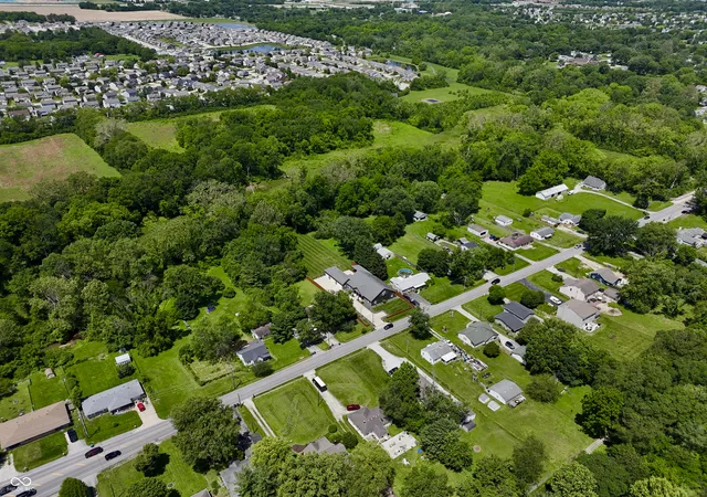 4th image of 1346 S Morgantown Rd, Greenwood, IN 46143 | MLS# 22105008