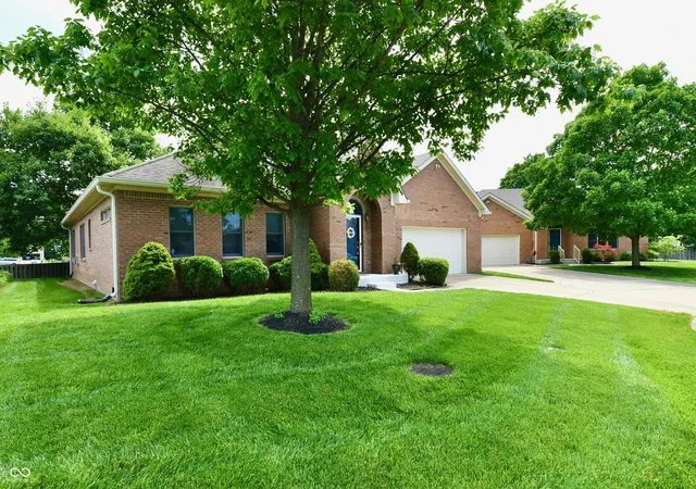 Homes for sale in Plainfield, IN | 5705 Kensington Wy S, Plainfield, IN 46168 | MLS# 22105034