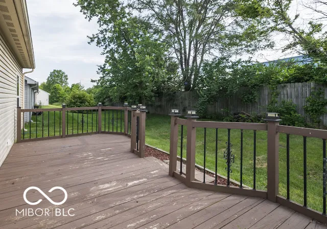 Photo 3 of Single family home for sale at 1650 Bridgecreek Xing, Greenwood, IN 46143 | MLS# 22105035 | Listing updated on 2026-10-01