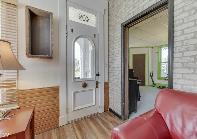 Photo 3 of Single family home for sale at 409 E Washington St, Martinsville, IN 46151 | MLS# 22105061 | Listing updated on 2026-09-03